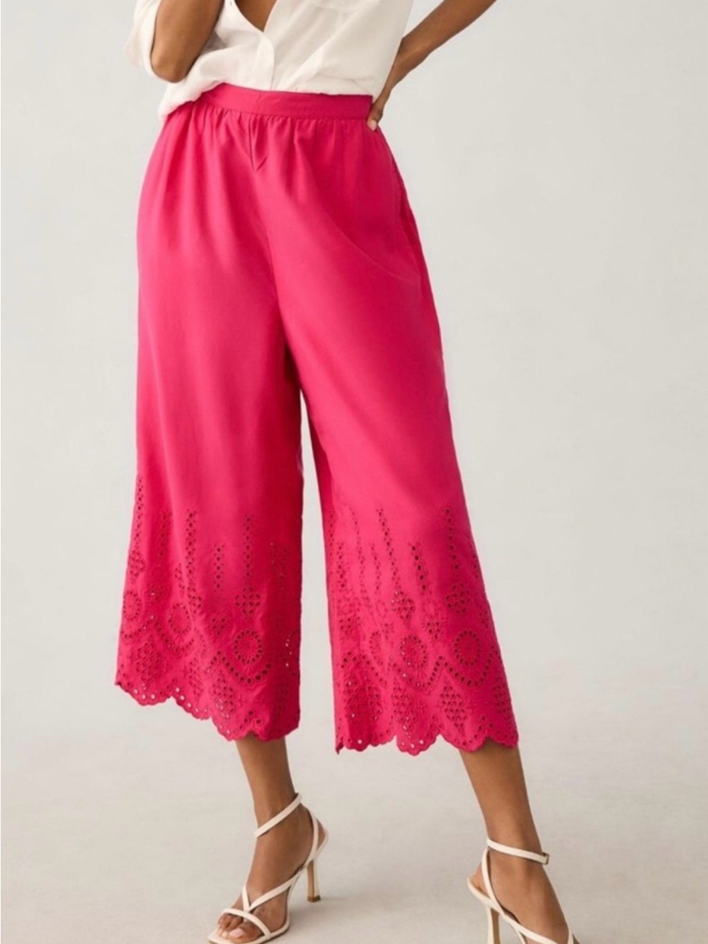 By Anthropologie Wide-Leg Eyelet Crop Pants Size 8 Pink Embroidered Pockets Boho